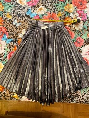 Metallic Pleated Midi Skirt - Silver Banana Republic sz 12. NWT.